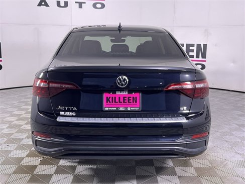 Used 2024 Volkswagen Jetta SE w/ Panoramic Sunroof Package image 6