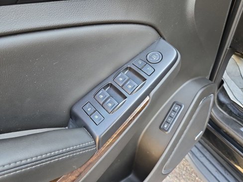 Used 2017 Chevrolet Tahoe LT image 13