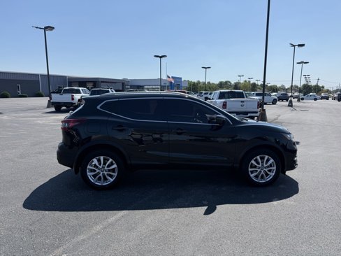 Used 2020 Nissan Rogue Sport SV w/ All-Weather Package image 3