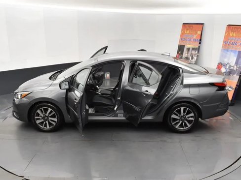 Used 2024 Nissan Versa SV image 7