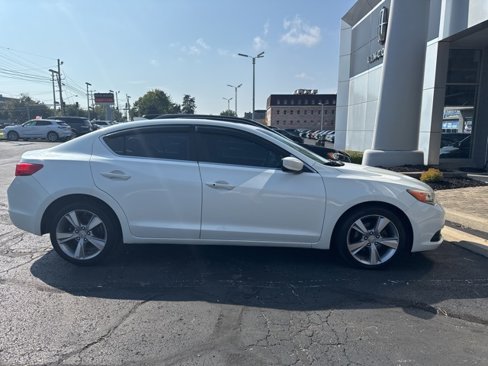 Used 2013 Acura ILX w/ Technology Package image 5
