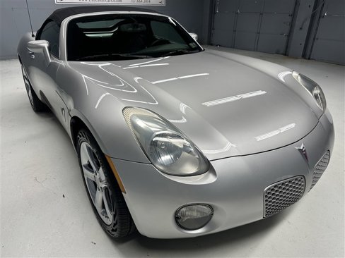Used 2008 Pontiac Solstice Convertible w/ Preferred Package image 16