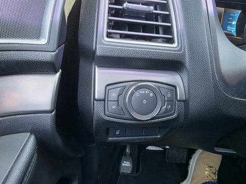 Used 2019 Ford Explorer XLT w/ Equipment Group 202A image 20