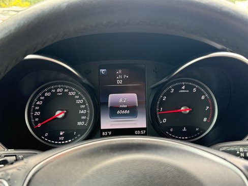 Used 2018 Mercedes-Benz GLC 300 w/ Premium Package image 7