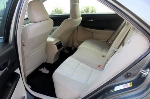 Used 2014 Toyota Camry LE image 12