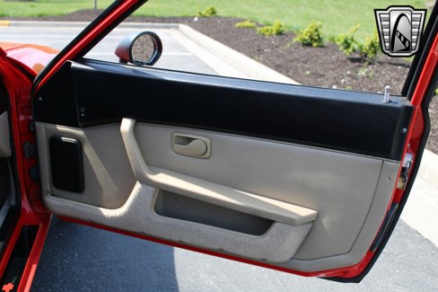 Used 1988 Porsche 944 Coupe image 24