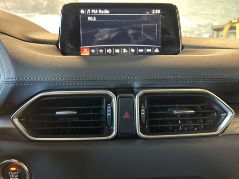 Used 2019 MAZDA CX-5 Touring image 4