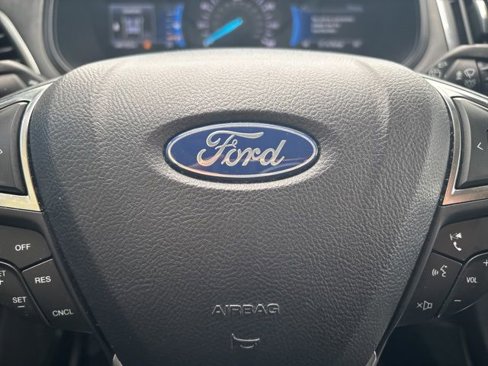 Used 2022 Ford Edge Titanium image 20