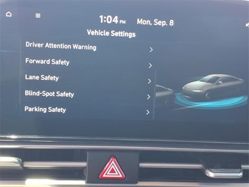 Used 2023 Hyundai Elantra SEL w/ Convenience Package image 9