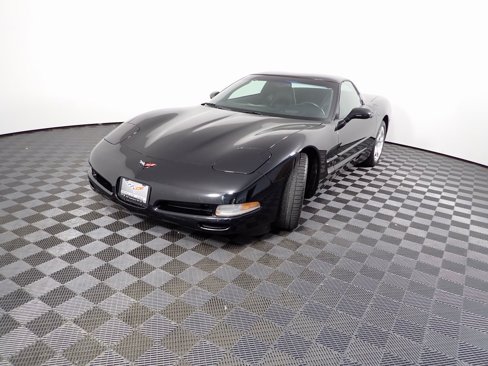 Used 2001 Chevrolet Corvette Coupe w/ Preferred Equipment Group2 image 7