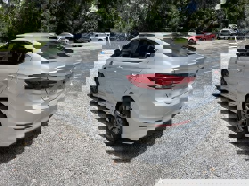 Used 2018 Hyundai Elantra SEL image 4