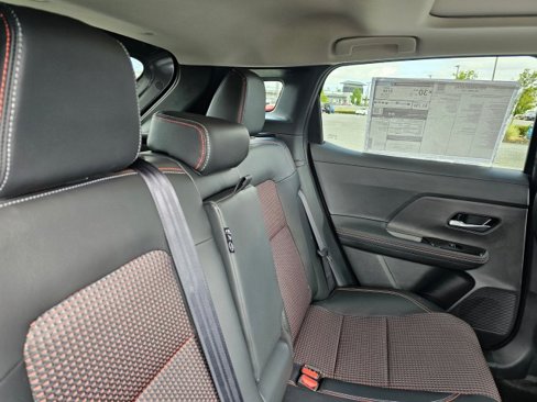 New 2025 Nissan Kicks SR w/ SR Premium Package image 17