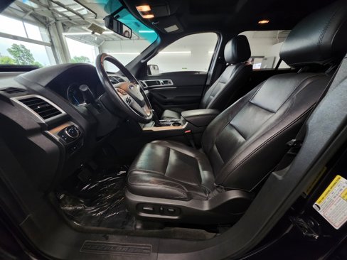 Used 2014 Ford Explorer XLT w/ Equipment Group 202A image 20