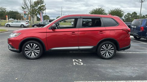 Used 2019 Mitsubishi Outlander ES image 4