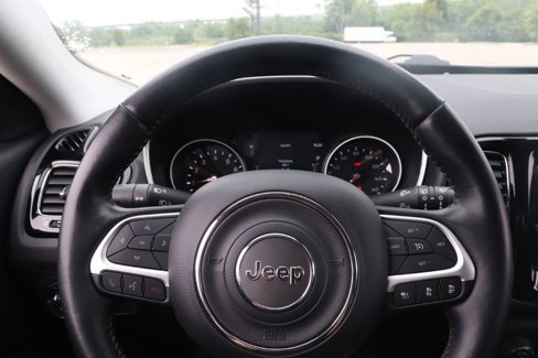 Used 2021 Jeep Compass Limited w/ Elite Exterior Group image 22