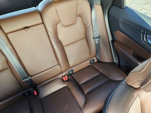 Certified 2023 Volvo XC60 T8 Plus image 15