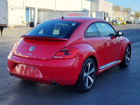 Used 2013 Volkswagen Beetle 2.0T image 4