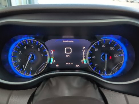 Used 2020 Chrysler Pacifica Touring-L Plus image 32