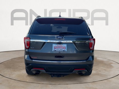 Used 2018 Ford Explorer XLT w/ Equipment Group 202A image 9