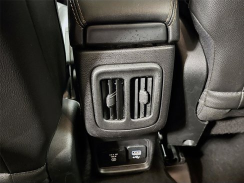 Used 2019 Jeep Compass Limited image 23