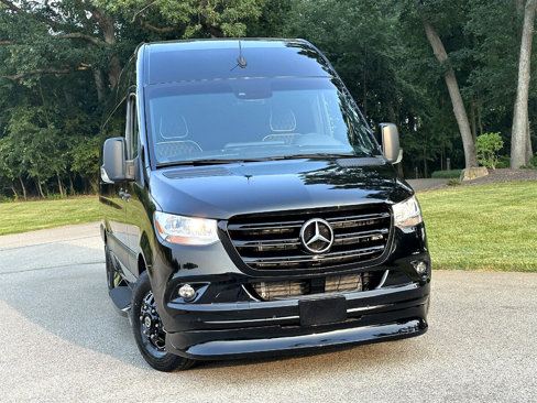 Used 2024 Mercedes-Benz Sprinter 3500 image 21