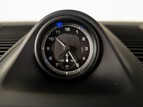 Certified 2025 Porsche Macan image 21