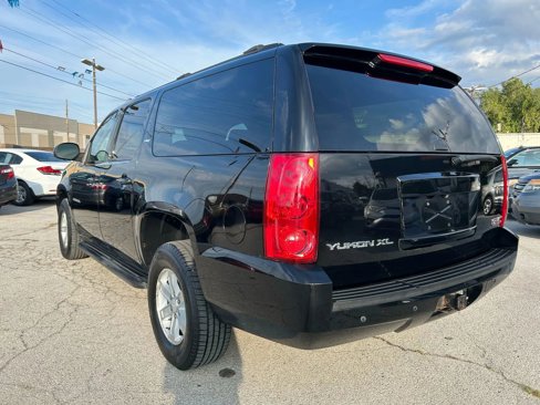 Used 2013 GMC Yukon XL SLT image 3