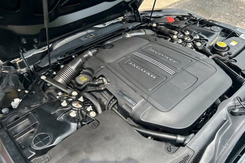 Used 2016 Jaguar F-TYPE Convertible image 42