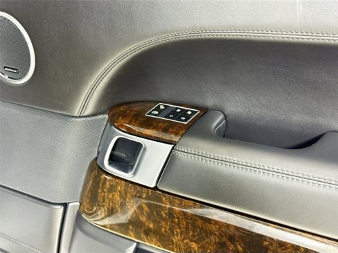Used 2015 Land Rover Range Rover Long Wheelbase Autobiography image 25