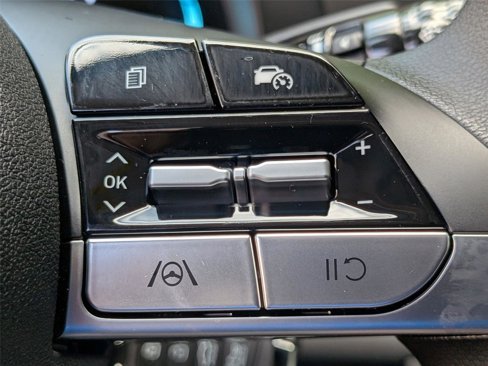 New 2025 Hyundai Elantra SE image 19