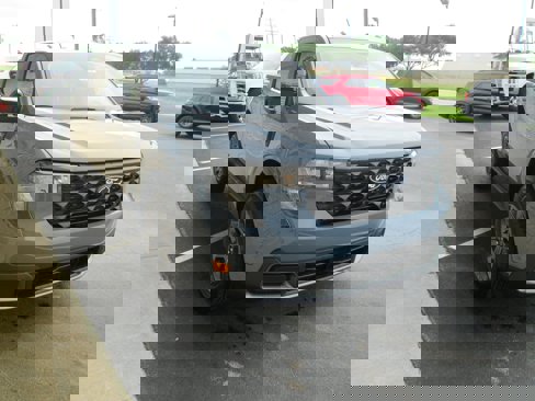 New 2025 Ford Maverick XLT image 32