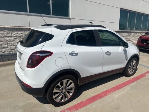 Used 2018 Buick Encore Preferred image 5