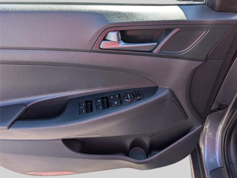 Used 2016 Hyundai Tucson Sport image 20