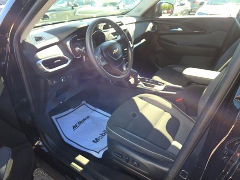 Used 2023 Chevrolet TrailBlazer LT image 12