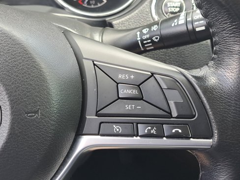 Used 2017 Nissan Rogue SV image 23