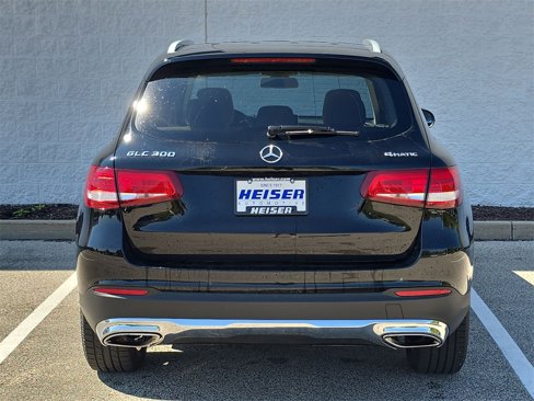 Used 2018 Mercedes-Benz GLC 300 4MATIC image 12