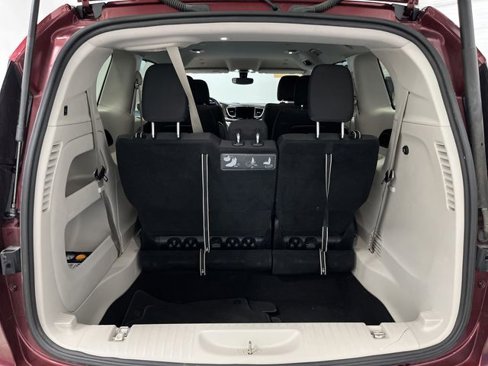 Certified 2019 Chrysler Pacifica Touring Plus w/ Cold Weather Group image 15