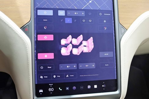 Used 2021 Tesla Model X Long Range image 18