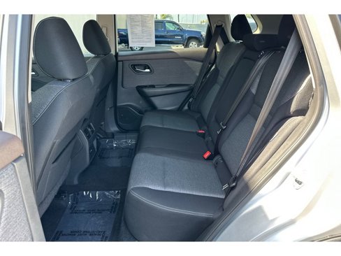 Used 2022 Nissan Rogue SV image 14