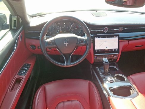 Used 2022 Maserati Quattroporte Modena Q4 image 14