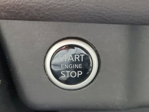 Used 2023 Nissan Rogue SV image 24