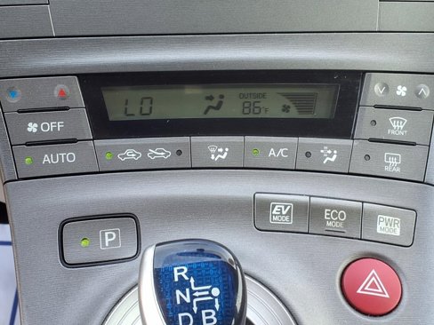 Used 2015 Toyota Prius Four image 21