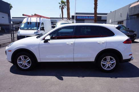 Used 2016 Porsche Cayenne image 3