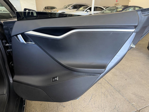 Used 2016 Tesla Model S 90D image 36