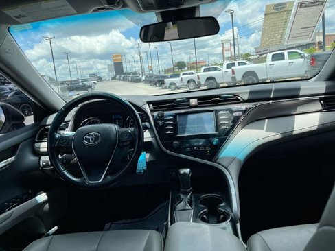 Used 2019 Toyota Camry SE image 12