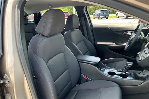 Used 2024 Chevrolet Malibu LS image 29