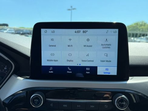 Used 2022 Ford Escape SE w/ SE Sport Appearance Package image 24