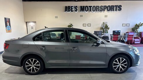 Used 2018 Volkswagen Jetta SE image 4