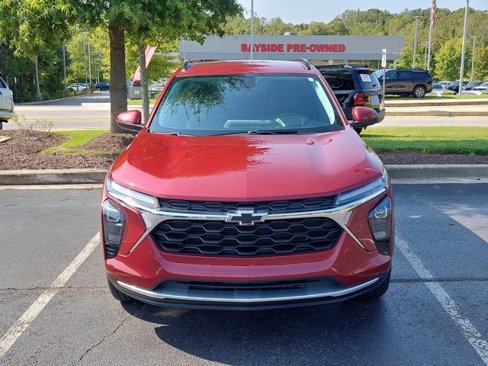 Used 2024 Chevrolet Trax LT w/ Driver Confidence Package image 5