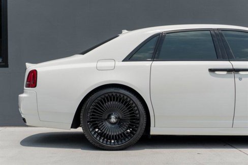 Used 2012 Rolls-Royce Ghost image 31